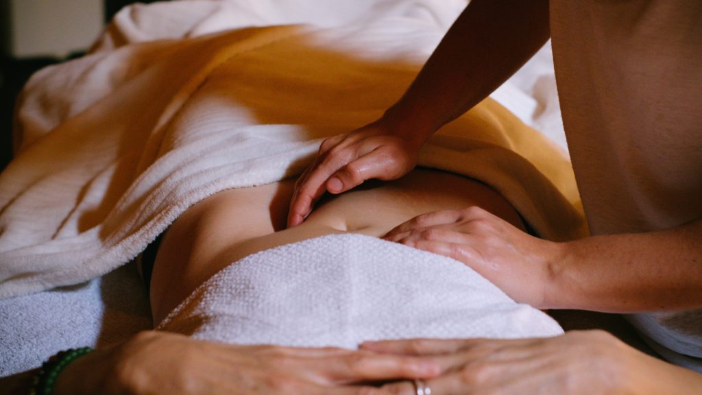 Chi Nei Tsang
Massage du ventre Taoïste
Mantak Chia
